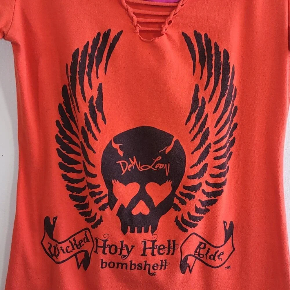 DeMi Loon Biker 'Holy Hell Bombshell Skull Women's T-Shirt Cut-Out  Medium - Picture 5 of 6